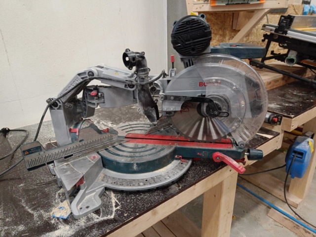 999685-1 Cut / Miter saw Bosch GCM 12 GDL