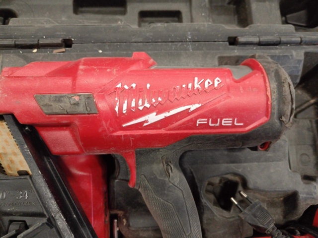 999686-4 Spikpistol Milwaukee M18FFN