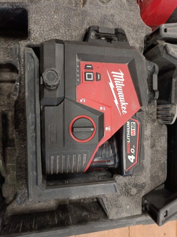999690-3 Cross laser Green Milwaukee M12 3PL