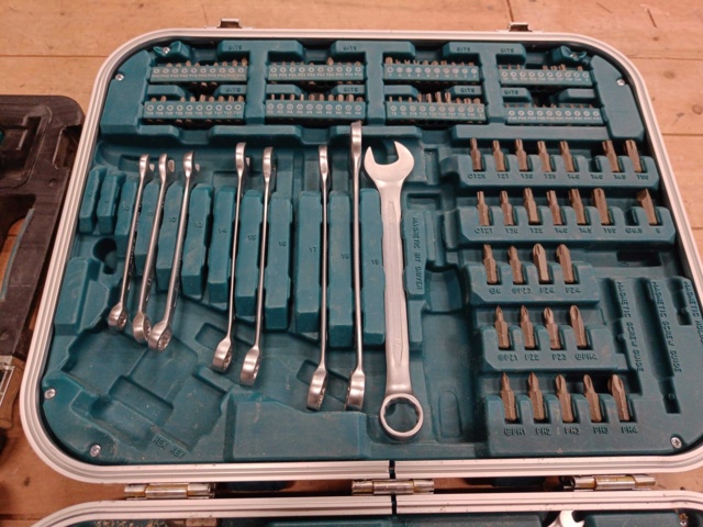 999691-4 Hand tools