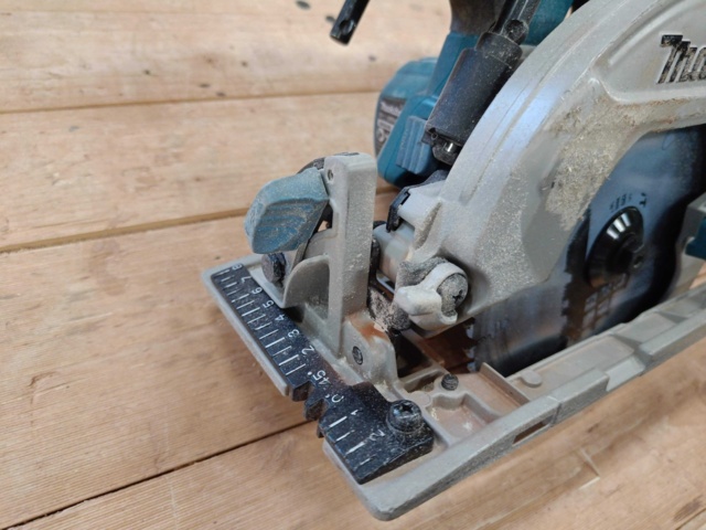 999708-3 Makita - Paket