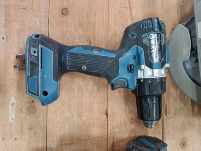 999708-9 Makita - Paket