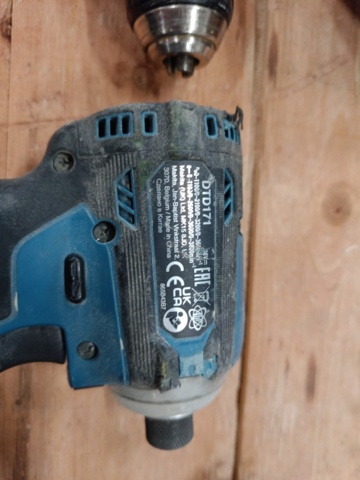 999708-12 Makita - Paket