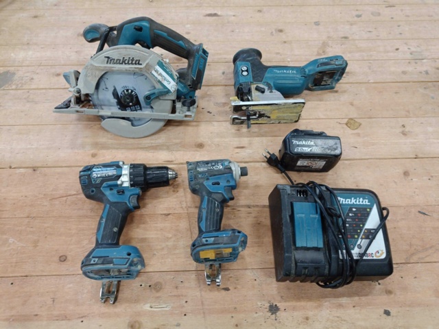 999709-1 Makita - Package