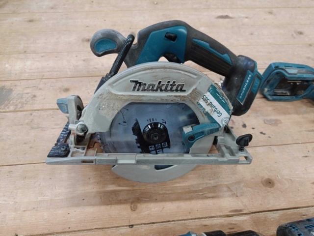 999712-2 Makita - Package