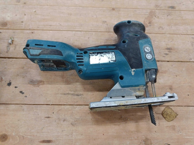 999712-4 Makita - Package