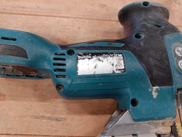 999712-5 Makita - Package