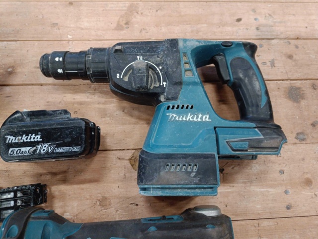 999720-4 Makita - Paket