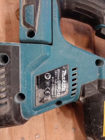 999720-6 Makita - Paket