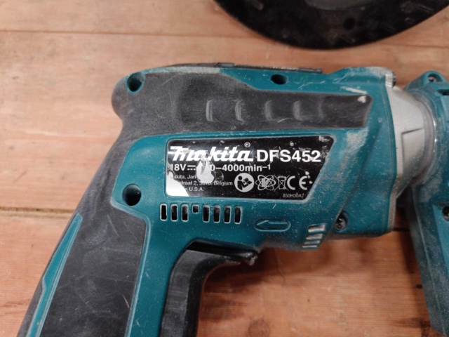 999720-11 Makita - Paket