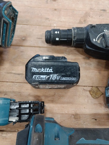 999720-18 Makita - Paket