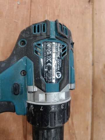 999728-15 Makita - Package