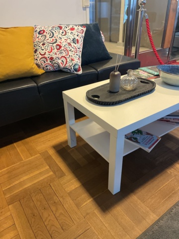 1066558-10 Visitors bench with table and accessories