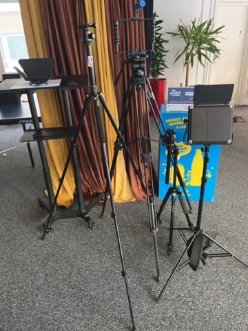 1066620-2 Camera/ light stand