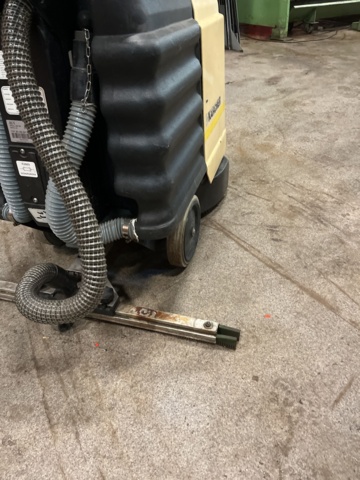 1068695-10 Scrubber Kärcher, BD 450 BAT