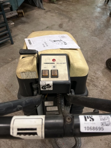 1068695-11 Scrubber Kärcher, BD 450 BAT