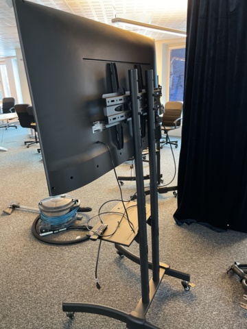 1066583-5 LG screen/tv 55&quot; with stand