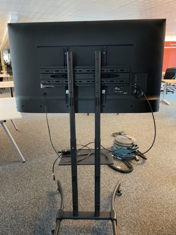 1066583-6 LG screen/tv 55&quot; with stand