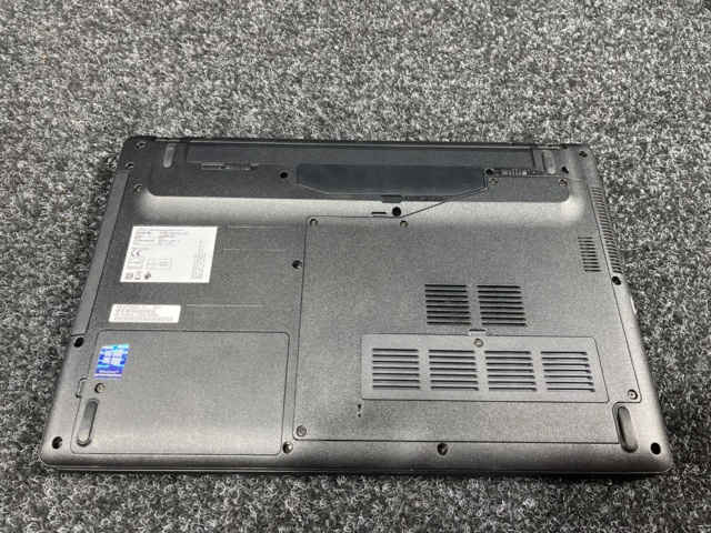 1114390-3 Fujitsu Lifebook A357, i5-7200U 8GB/256 GB