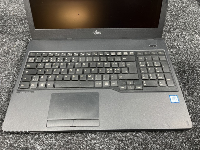 1114390-8 Fujitsu Lifebook A357, i5-7200U 8GB/256 GB