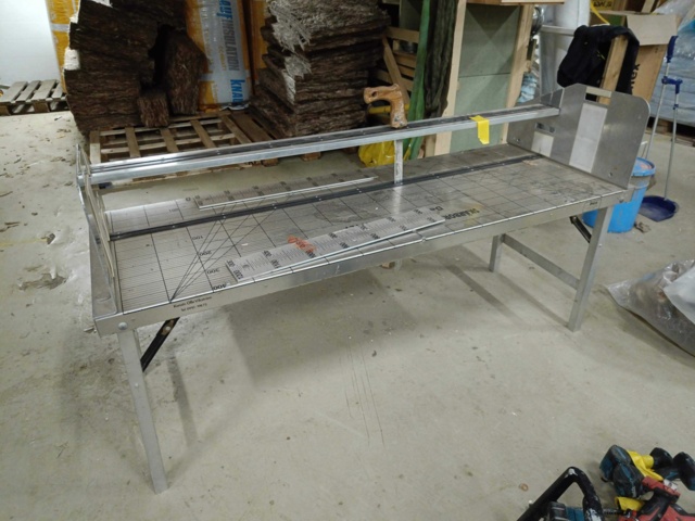 999757-1 Cutting Table For Insulation