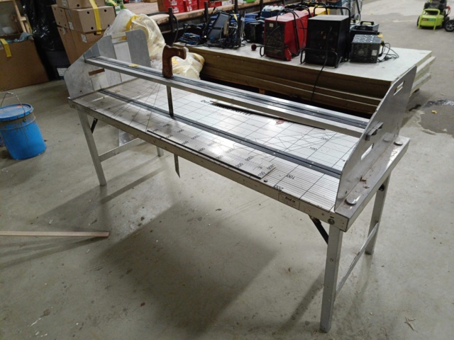 999757-5 Cutting Table For Insulation