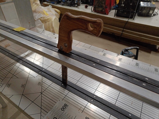 999757-6 Cutting Table For Insulation