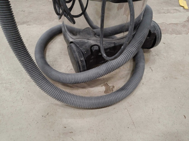 999762-8 Industrial vacuum cleaner Makita VC2012L