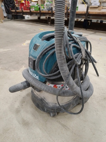 999763-3 Industrial vacuum cleaner Makita VC2012L