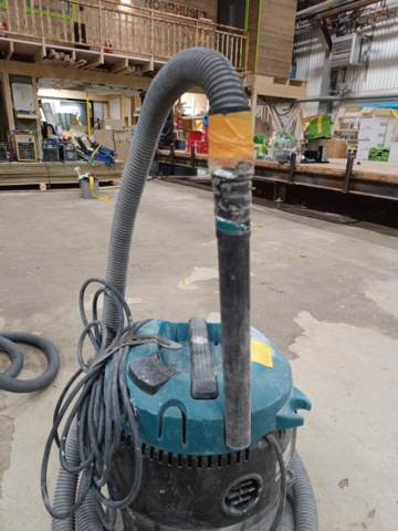 999763-7 Industrial vacuum cleaner Makita VC2012L