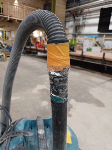 999763-8 Industrial vacuum cleaner Makita VC2012L