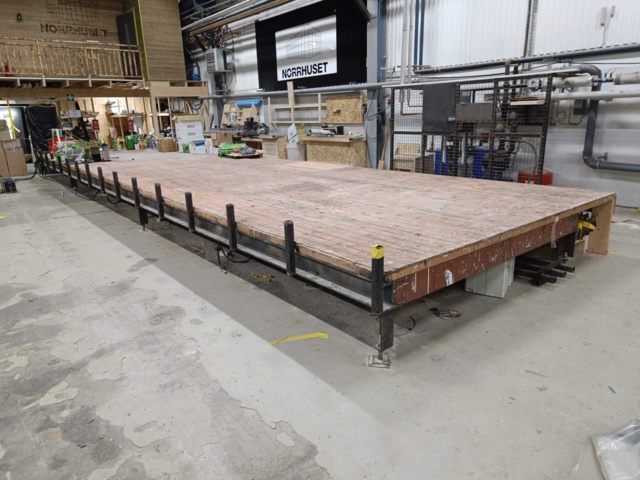 999773-1 Nail table 12x3-Meter