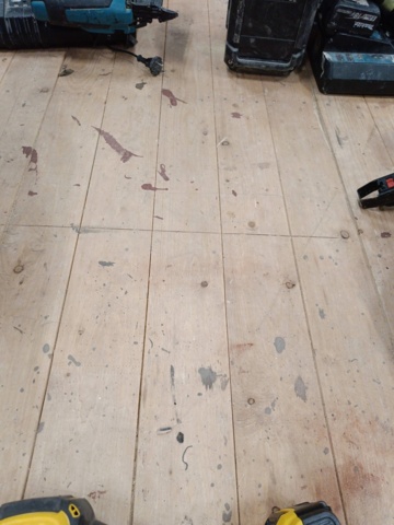 999775-8 Nail table 12x3-Meter