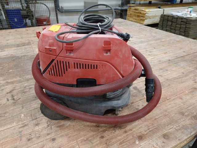 999777-2 Industrial vacuum cleaner Milwaukee AS-30 LAC