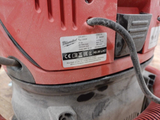 999777-12 Industrial vacuum cleaner Milwaukee AS-30 LAC