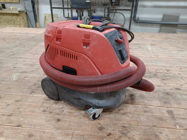 999778-1 Industrial vacuum cleaner Milwaukee AS-30 LAC