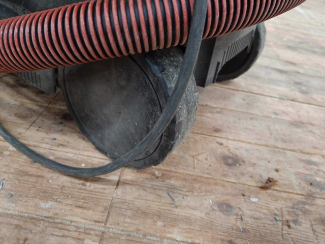 999778-8 Industrial vacuum cleaner Milwaukee AS-30 LAC