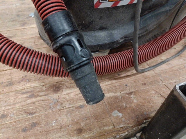 999778-10 Industrial vacuum cleaner Milwaukee AS-30 LAC