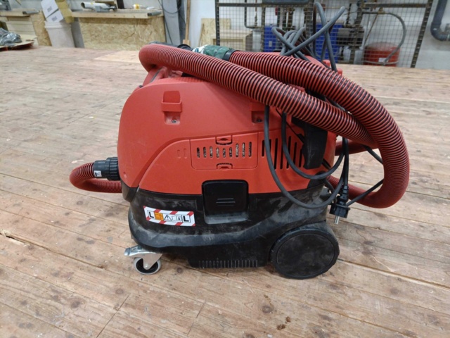 999779-2 Industrial vacuum cleaner Milwaukee AS-30 LAC