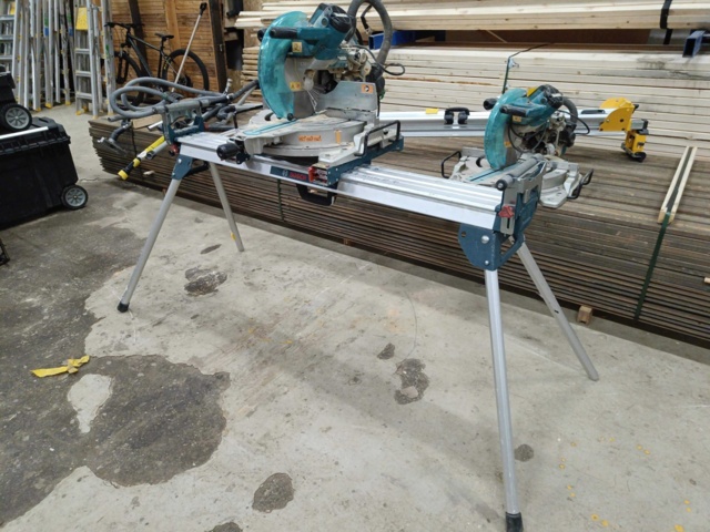 999804-1 Cut / Miter Saw Makita LS1019L