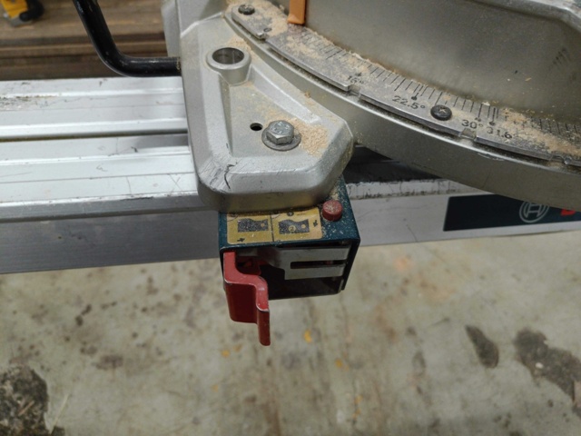 999804-8 Cut / Miter Saw Makita LS1019L