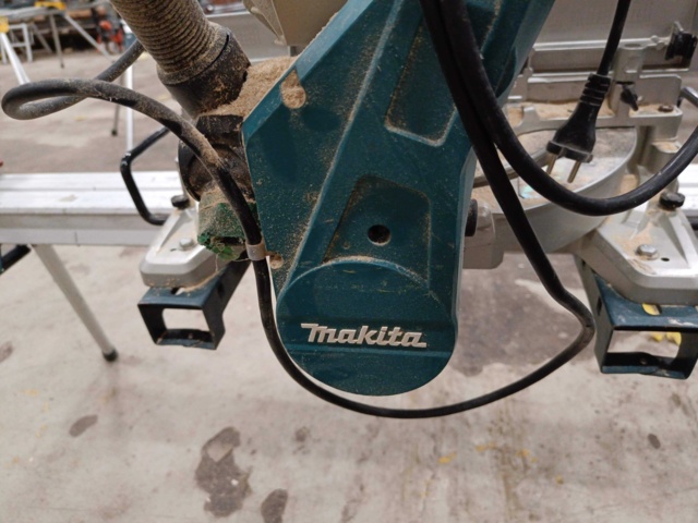 999804-14 Cut / Miter Saw Makita LS1019L