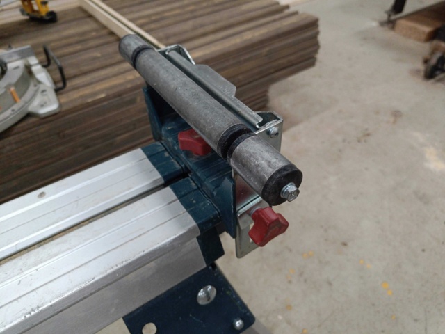 999804-17 Cut / Miter Saw Makita LS1019L