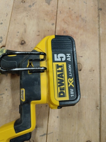 999811-5 Dyckertpistol DeWalt DCN681