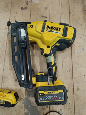 999813-2 Dyckertpistol DeWalt DCN660