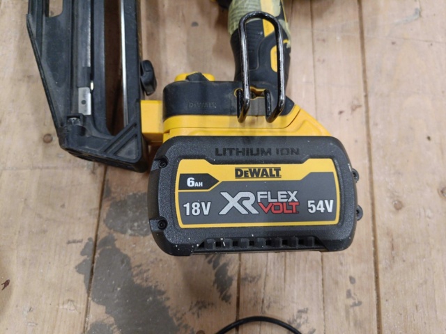 999813-7 Dyckertpistol DeWalt DCN660