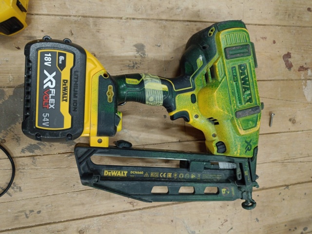 999813-9 Dyckertpistol DeWalt DCN660