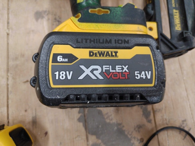 999813-12 Dyckertpistol DeWalt DCN660