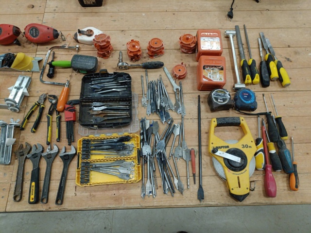Hand tools for the Carpenter - PS Auction - We value the future ...