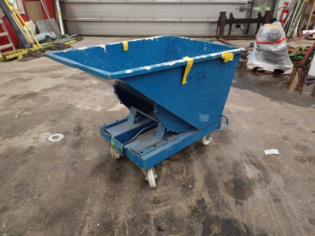 999846-1 Skräpcontainer Tippbar